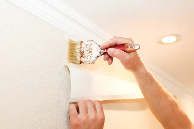 Pose de papier peint à Gevrolles — revêtements muraux et toiles de verre